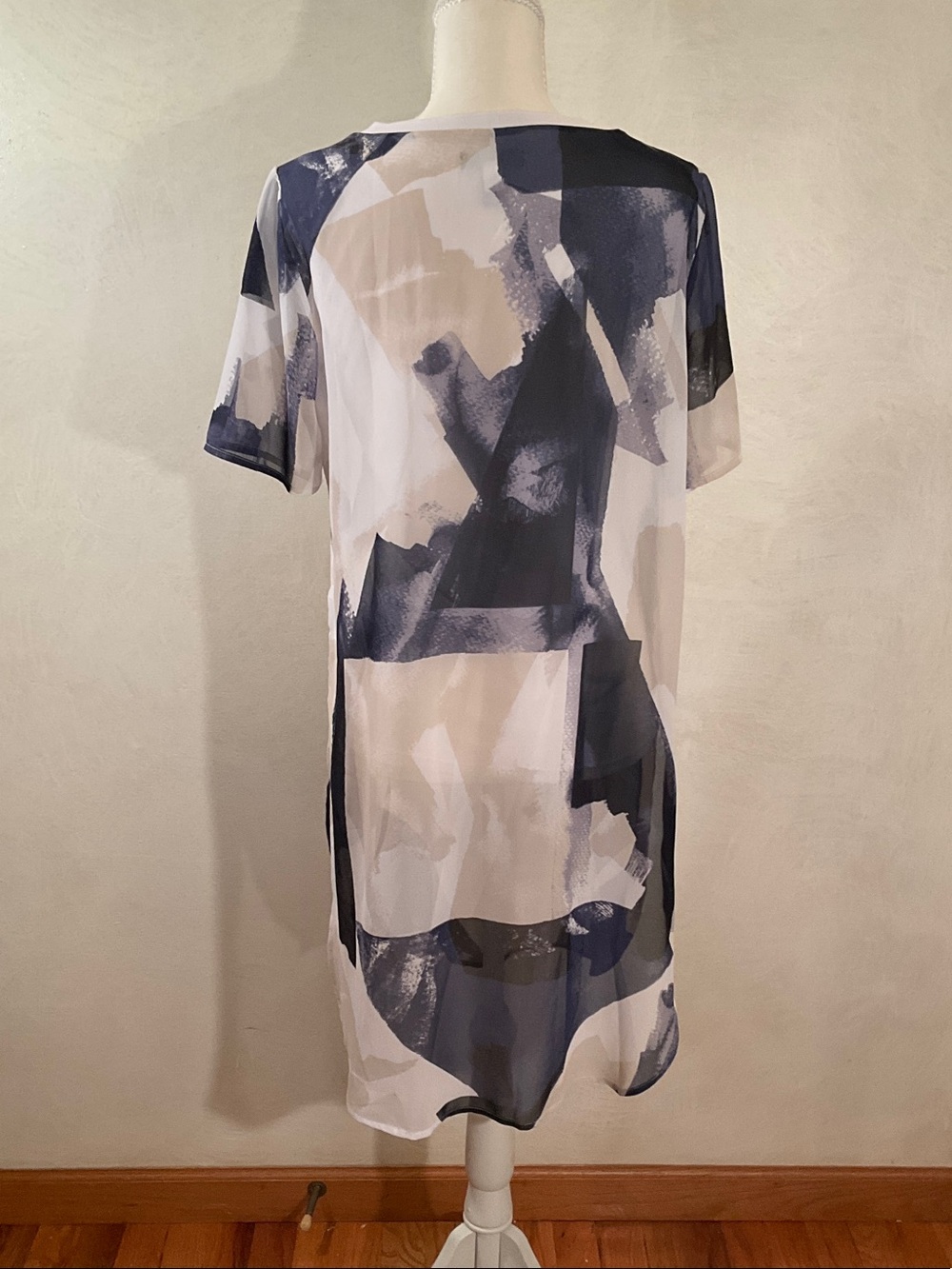 Alfani Abstract short sleeve tunic shirt w/ white tee - Picture 4 of 8